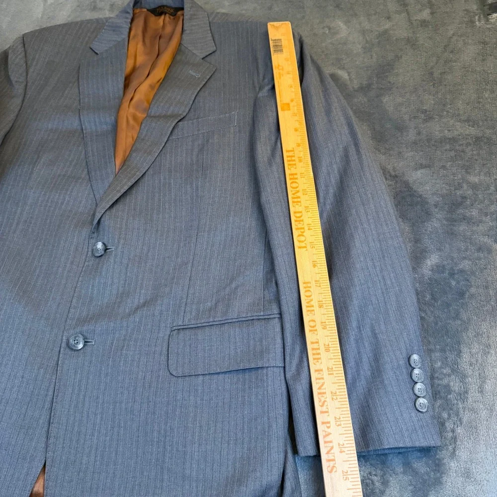 Jos A Bank Mens 41R Suit Jacket Blazer 100% Wool Light Grey Pinstripe‎ Business